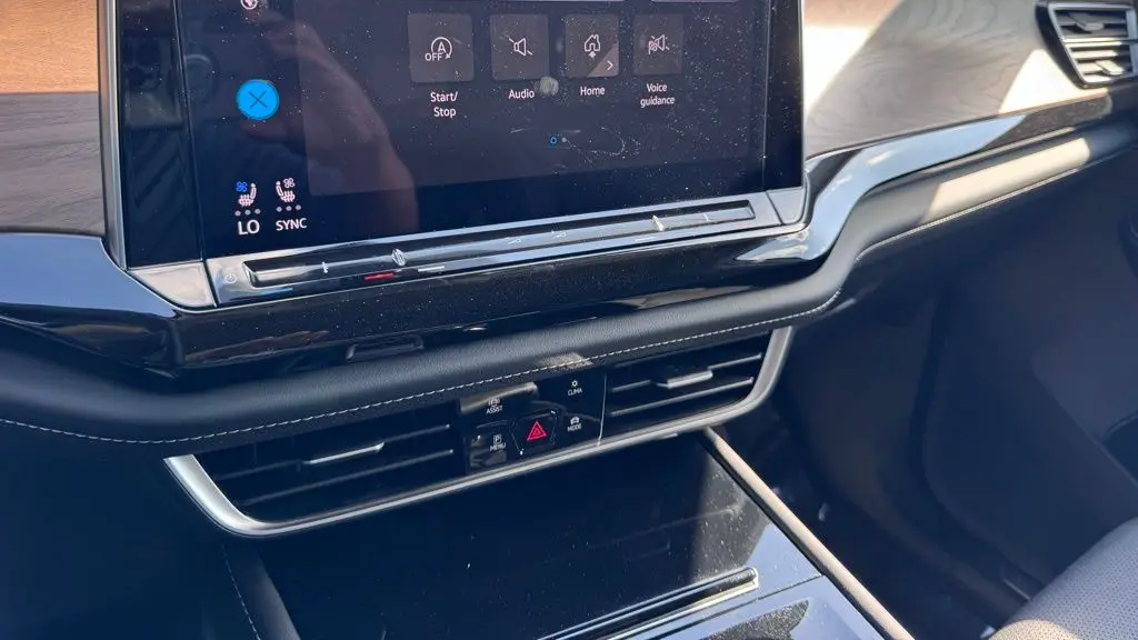 2025 Volkswagen Atlas SE