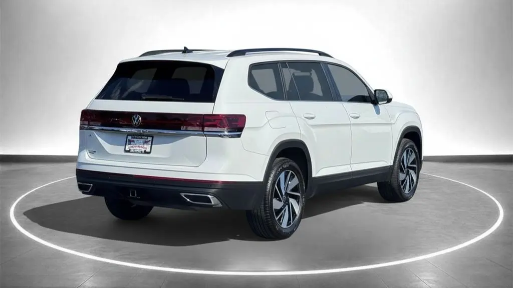 2025 Volkswagen Atlas SE