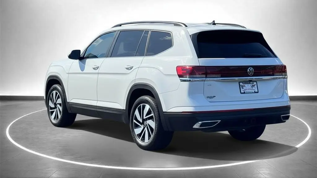 2025 Volkswagen Atlas SE