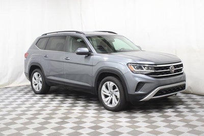 Photo of a 2021 Volkswagen Atlas V6 SE 4DR SUV W/Technology (midyear Release) for sale