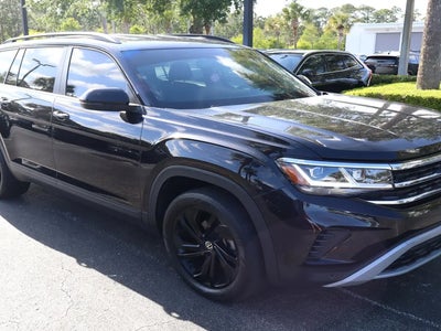 Photo of a 2023 Volkswagen Atlas V6 SE 4DR SUV W/Technology for sale
