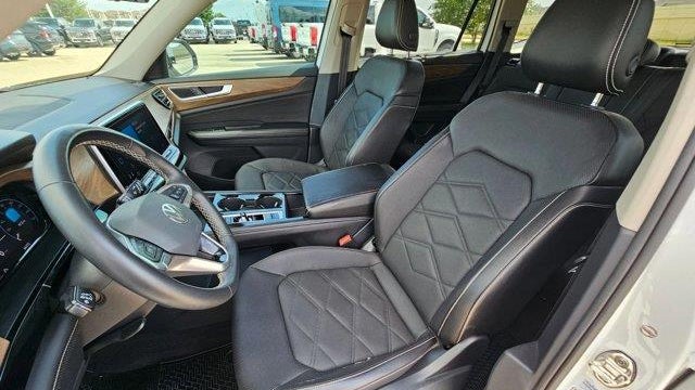 2024 Volkswagen Atlas SE
