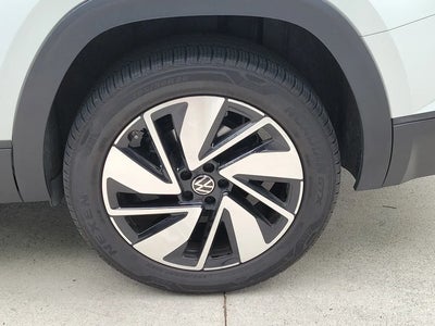 Photo of a 2024 Volkswagen Atlas SE 4DR SUV W/Technology for sale