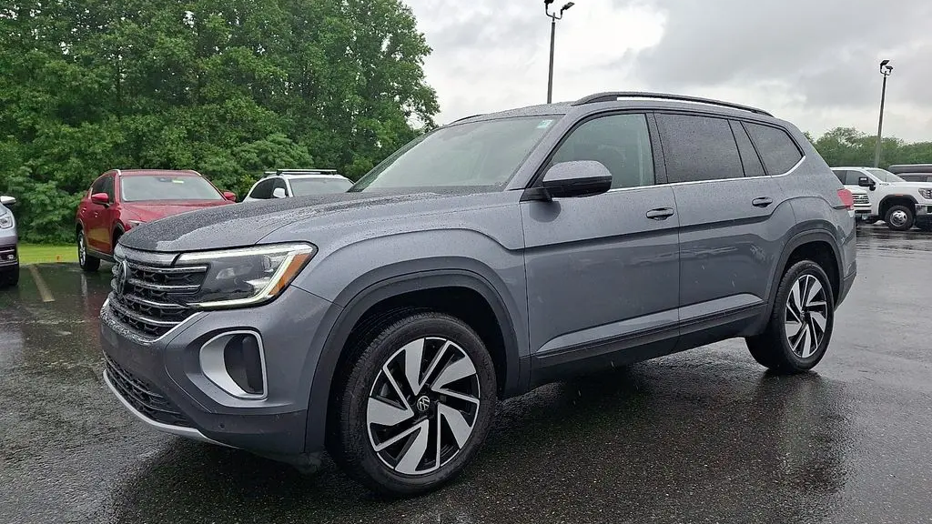 2024 Volkswagen Atlas SE