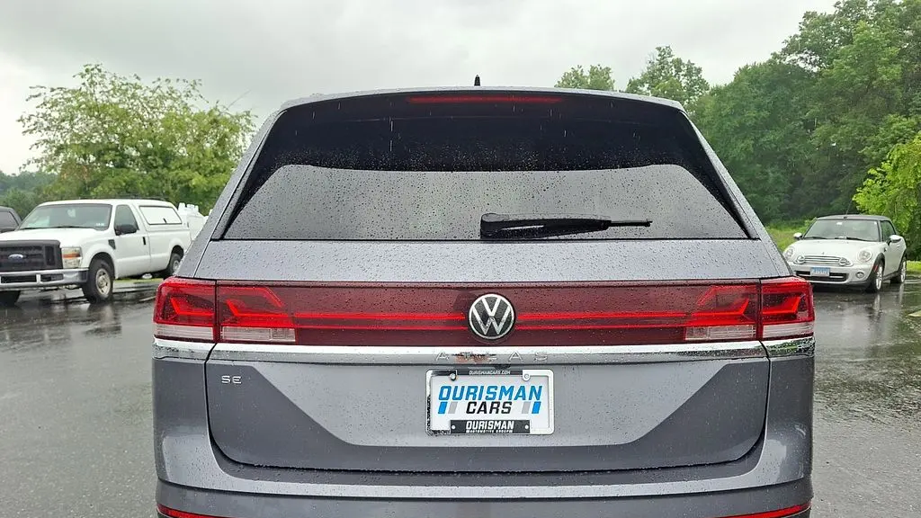 2024 Volkswagen Atlas SE