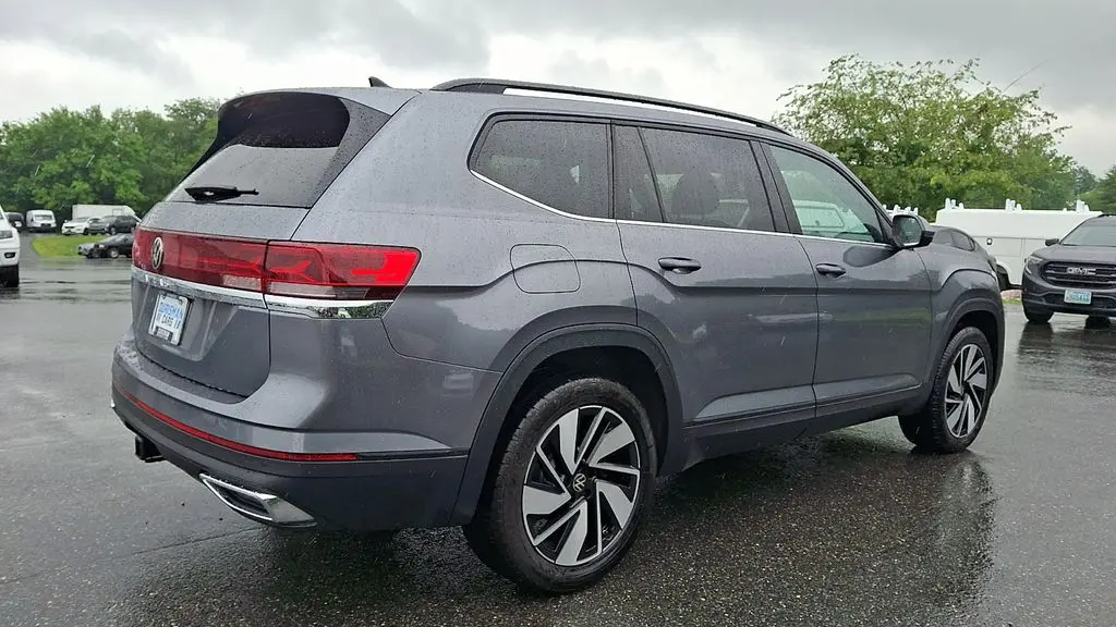 2024 Volkswagen Atlas SE