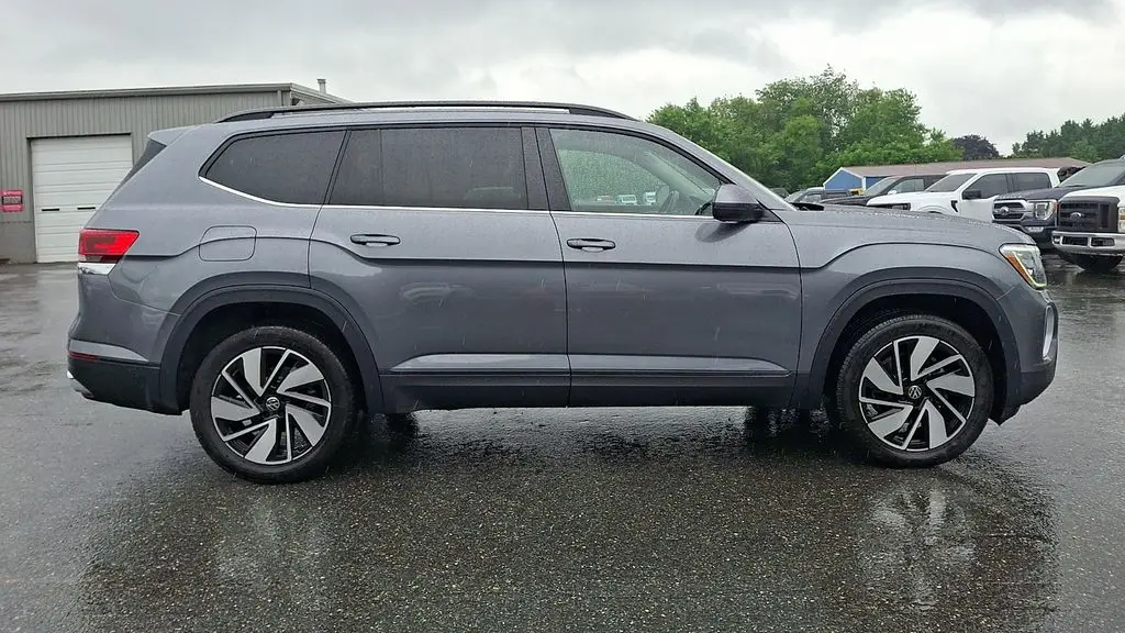 2024 Volkswagen Atlas SE