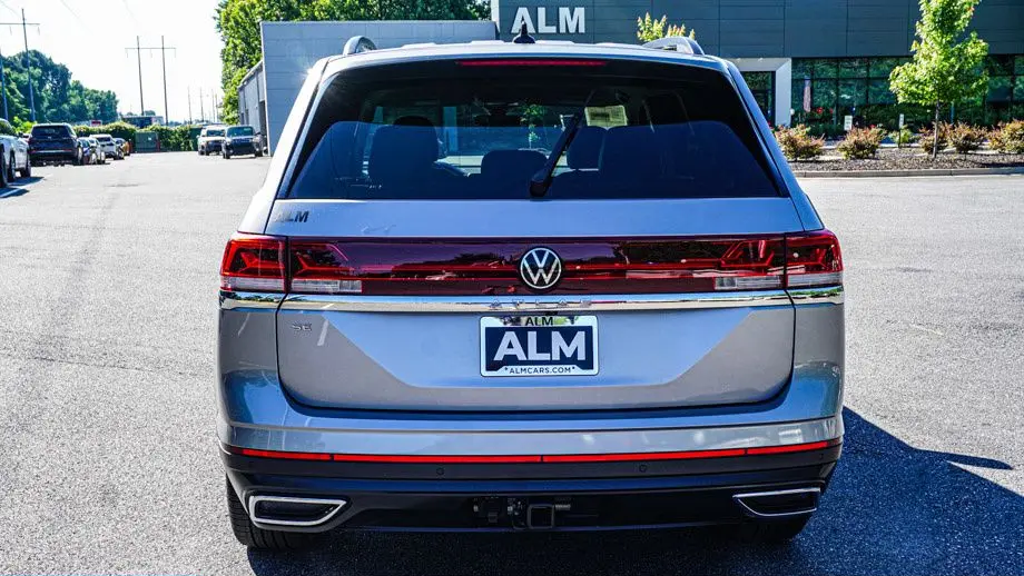 2025 Volkswagen Atlas SE