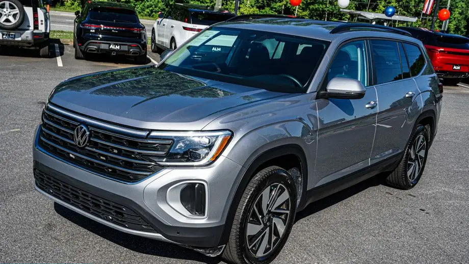 2025 Volkswagen Atlas SE