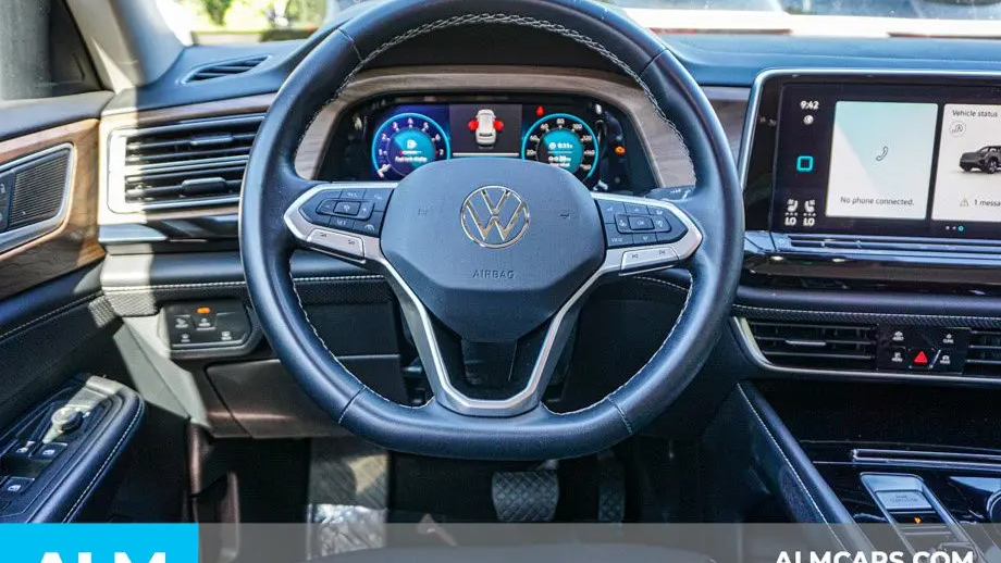 2025 Volkswagen Atlas SE