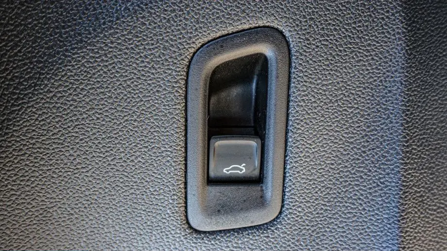 2025 Volkswagen Atlas SE