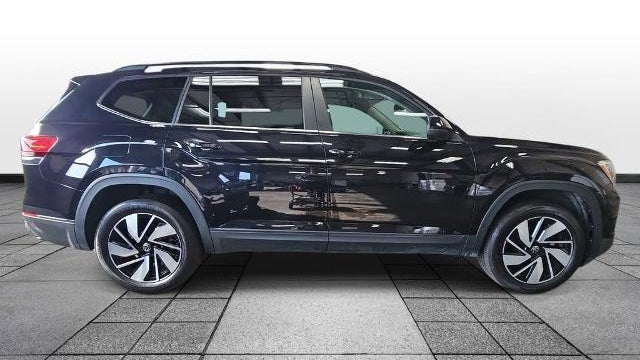 2025 Volkswagen Atlas SE