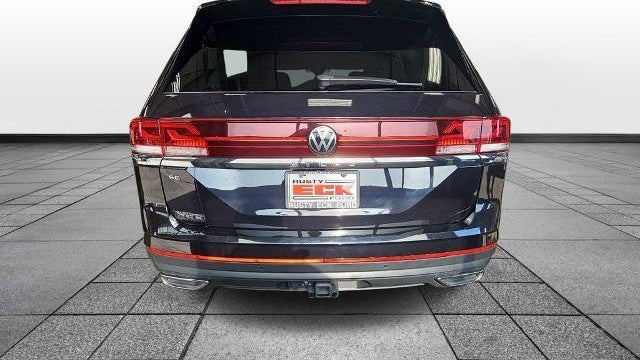 2025 Volkswagen Atlas SE