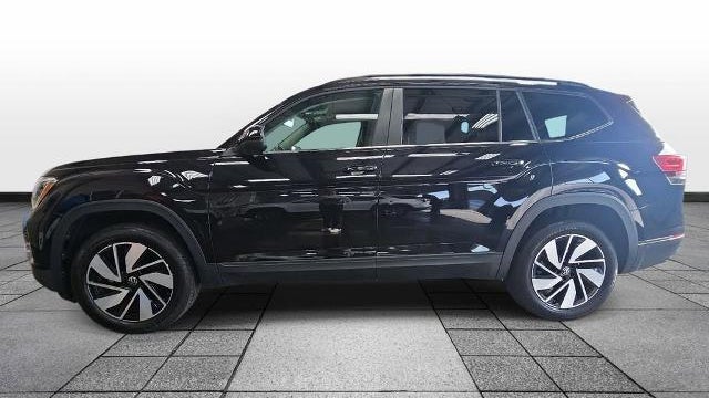 2025 Volkswagen Atlas SE