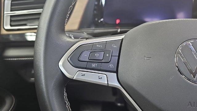 2025 Volkswagen Atlas SE
