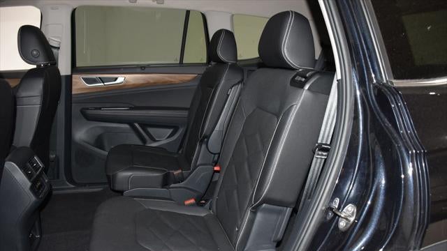 2025 Volkswagen Atlas SE