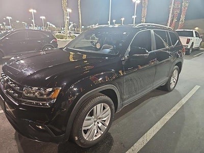 Photo of a 2019 Volkswagen Atlas V6 SE 4DR SUV W/Technology for sale