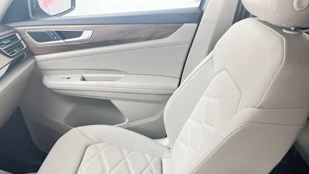 2024 Volkswagen Atlas SE