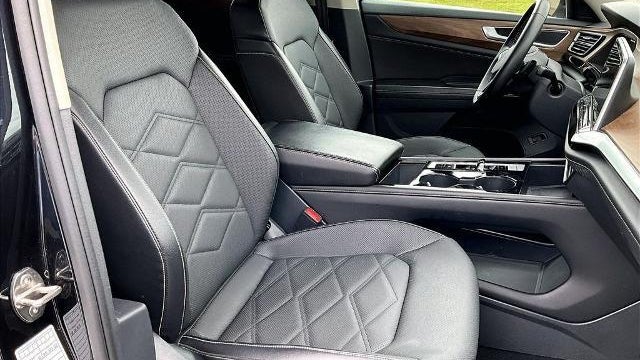 2024 Volkswagen Atlas SE
