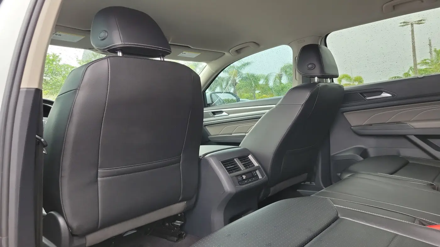 2023 Volkswagen Atlas V6 SE