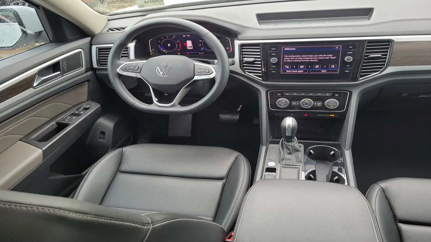 2023 Volkswagen Atlas V6 SE