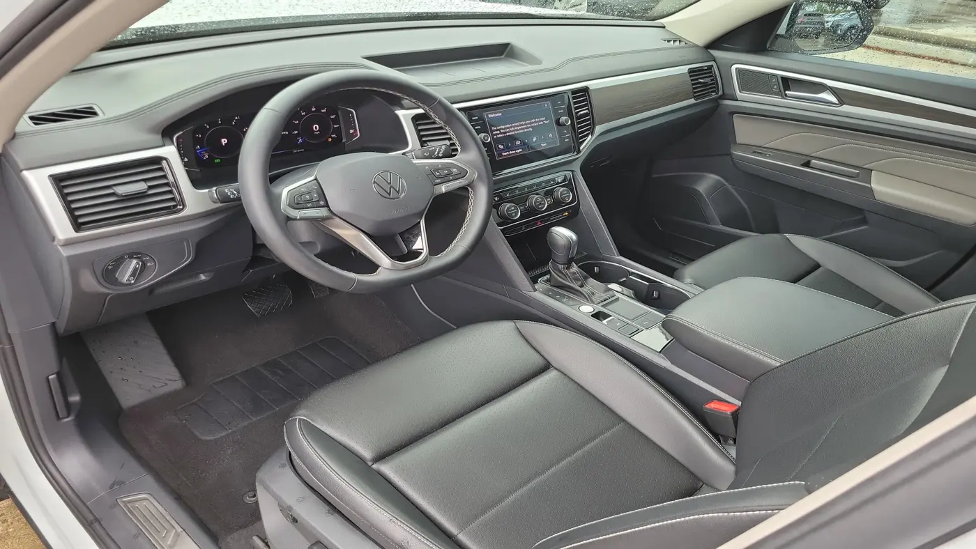 2023 Volkswagen Atlas V6 SE