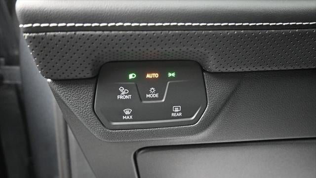 2025 Volkswagen Atlas SE
