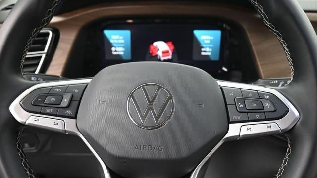2025 Volkswagen Atlas SE