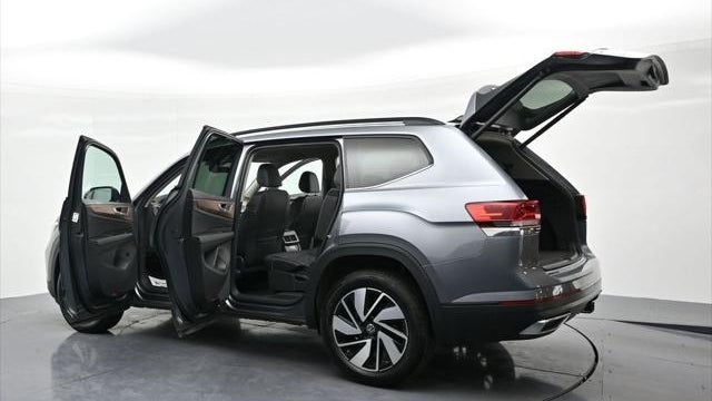 2025 Volkswagen Atlas SE