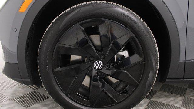 2025 Volkswagen ID 4  Pro S
