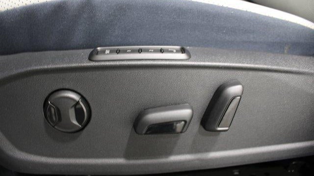 2025 Volkswagen ID 4  Pro S