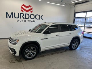 2019 Volkswagen Atlas with Pure White Exterior