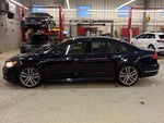 2018 Passat Thumbnail 2