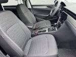 2020 Passat Thumbnail 17