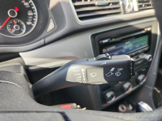 2013 Volkswagen Passat - $7,489