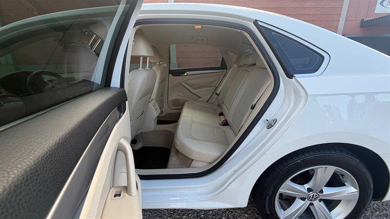 2015 Volkswagen Passat 1.8T Limited Edition