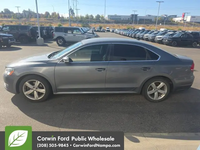 2015 Volkswagen Passat - $7,999