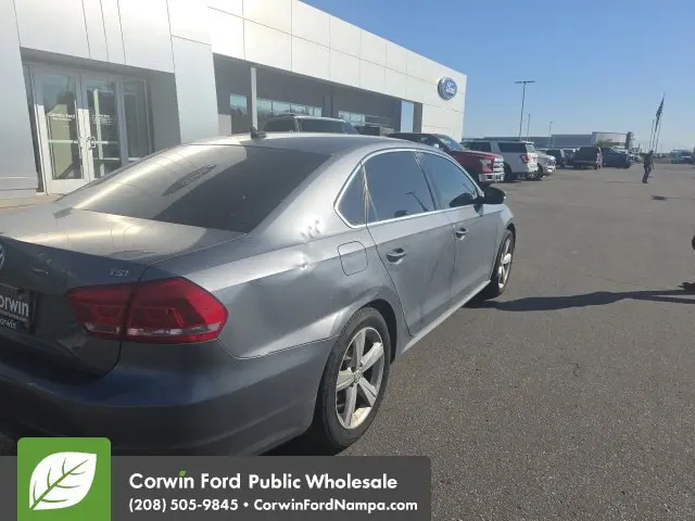 2015 Volkswagen Passat - $7,999