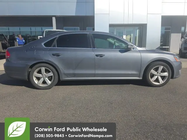2015 Volkswagen Passat - $7,999