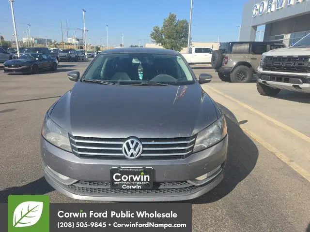 2015 Volkswagen Passat - $7,999
