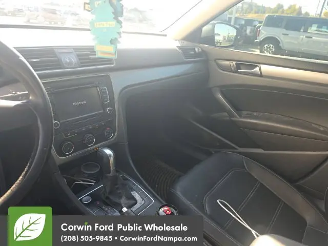 2015 Volkswagen Passat - $7,999