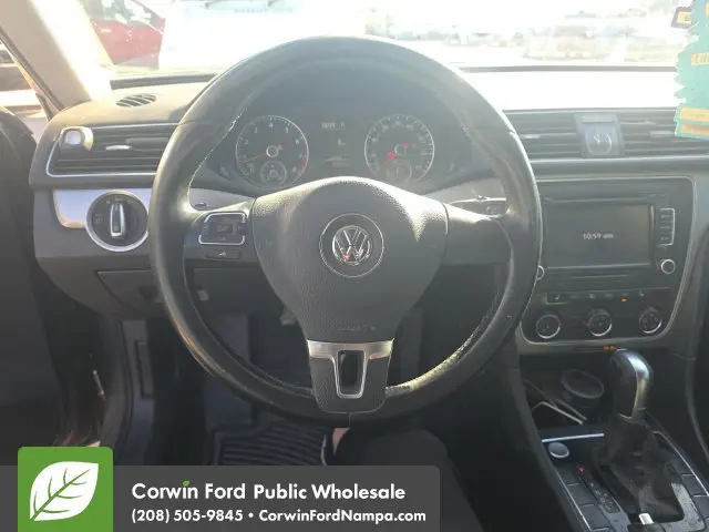 2015 Volkswagen Passat - $7,999