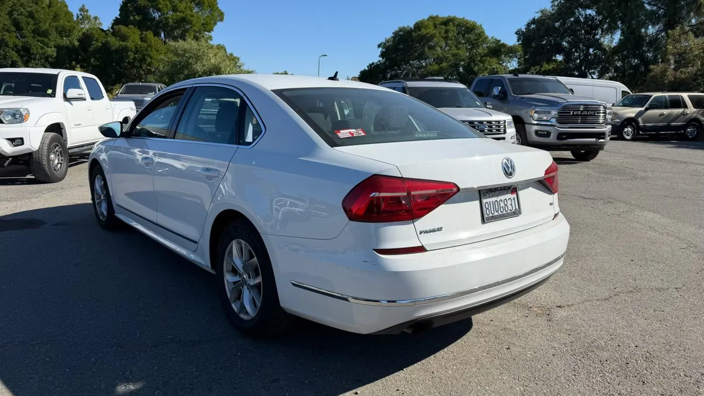 2016 Volkswagen Passat 1.8T S