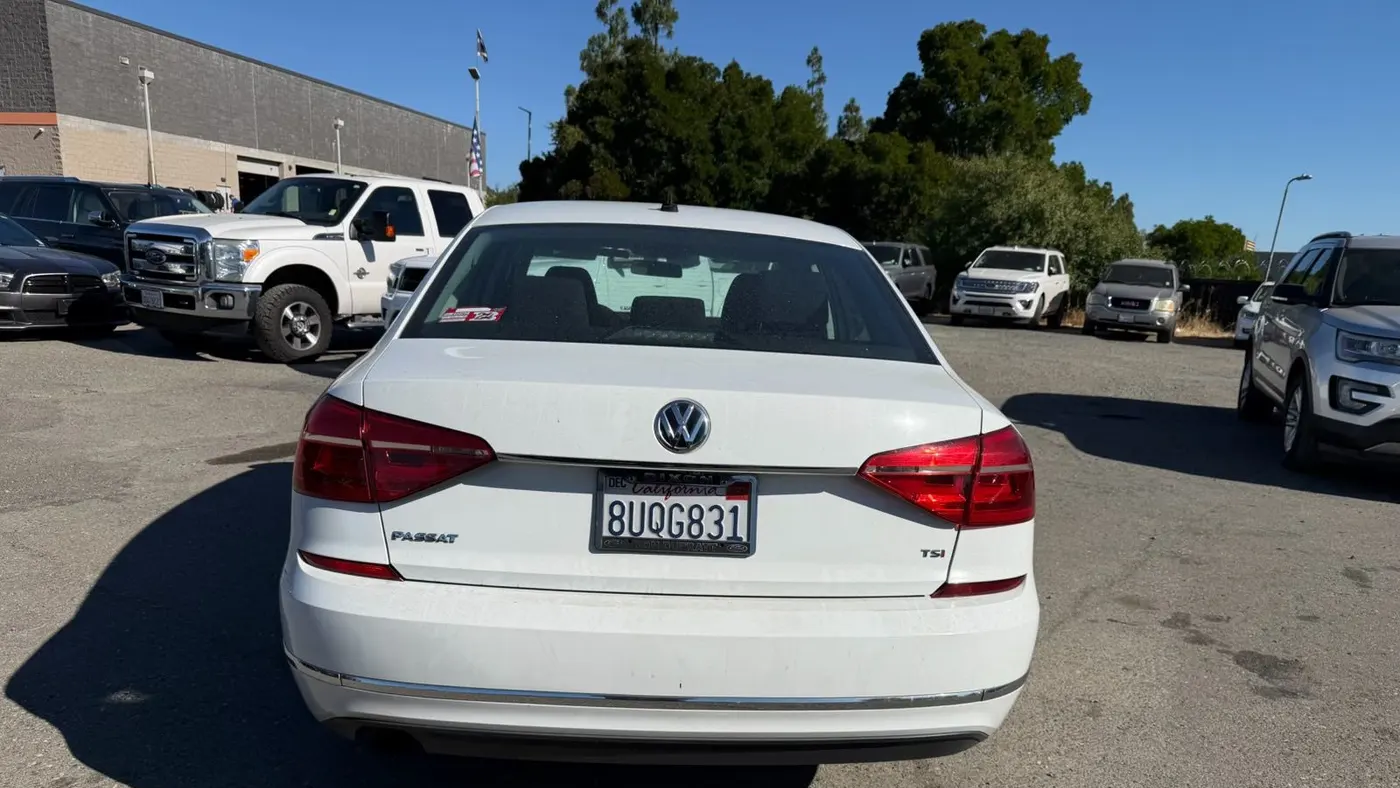 2016 Volkswagen Passat 1.8T S