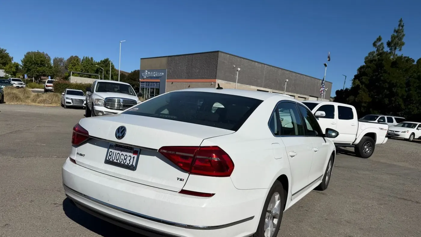 2016 Volkswagen Passat 1.8T S