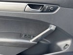 2016 Passat Thumbnail 18