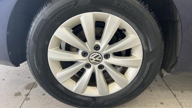 2015 Volkswagen Passat 1.8T Wolfsburg Edition