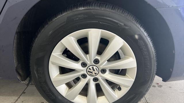 2015 Volkswagen Passat 1.8T Wolfsburg Edition
