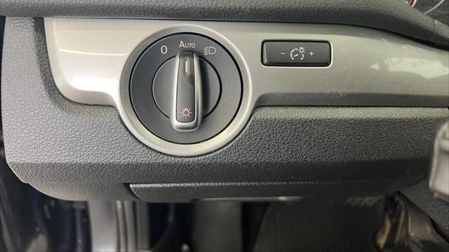 2015 Volkswagen Passat 1.8T Wolfsburg Edition