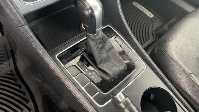 2015 Volkswagen Passat 1.8T Wolfsburg Edition